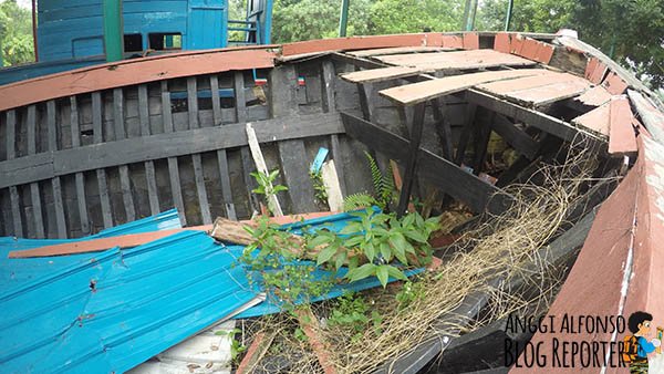 Kapal Pengungsi Vietnam Yang tidak terawat